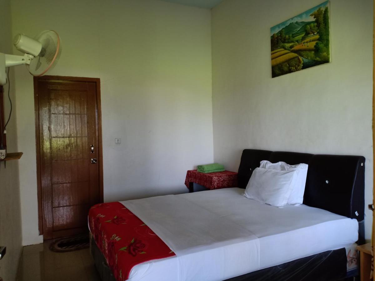 Rosalina Homestay Рантепао Экстерьер фото